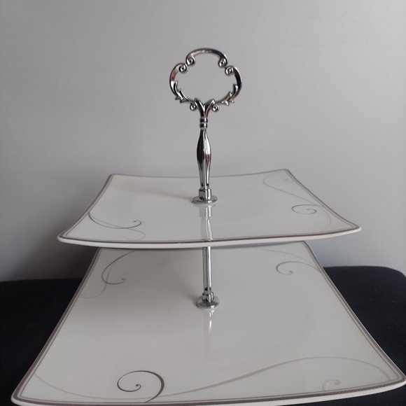 Noritake Platinum Wave Square 2-Tiered Serving Tray - Picture 1 of 1